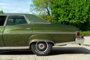 Imagen 21/50 de Ford Gran Torino (1976)