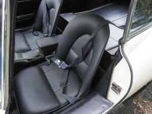 Afbeelding 13/18 van Jaguar E-Type 3.8 (1964)