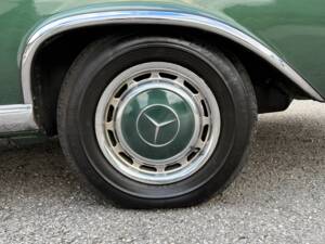 Afbeelding 19/46 van Mercedes-Benz 220 SE b (1961)