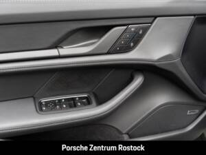 Bild 21/37 von Porsche Taycan 4S Sport Turismo (1900)