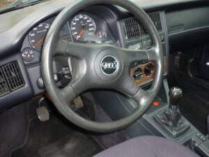 Afbeelding 14/23 van Audi 80 (1993)