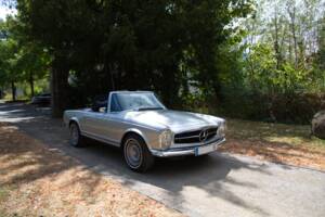 Image 15/37 of Mercedes-Benz 280 SL (1969)
