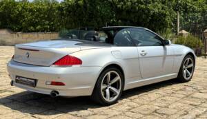 Imagen 25/26 de BMW 650i (2006)