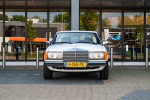 Bild 4/62 von Mercedes-Benz 280 CE (1982)