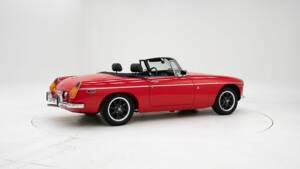 Image 2/15 of MG MGB (1971)