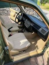 Image 9/18 of Mercedes-Benz 190 D 2.5 (1986)