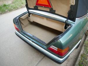 Bild 17/30 von Mercedes-Benz 300 CE-24 (1992)