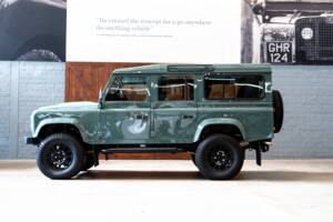 Image 7/24 of Land Rover Defender 110 (2013)
