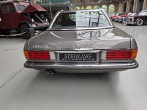Bild 6/18 von Mercedes-Benz 280 SL (1981)