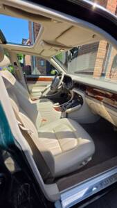 Image 19/26 of Jaguar XJ 6 4.0 Sovereign (1996)