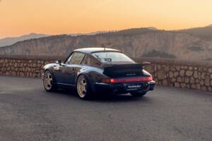 Imagen 2/9 de Porsche 911 Turbo 3.6 (1993)