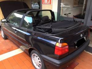 Imagen 3/8 de Volkswagen Golf III Cabrio 1.6 (1996)