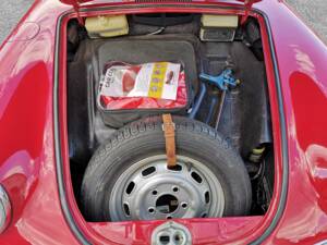Image 39/63 of Porsche 356 C 1600 (1963)