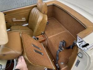 Image 30/38 de Mercedes-Benz 280 SL (1970)