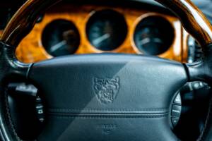 Bild 10/37 von Jaguar XKR (2003)