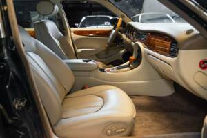 Bild 38/50 von Daimler Super V8 (1997)