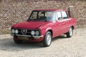 Bild 19/50 von Alfa Romeo Giulia Nuova Super 1300 (1975)