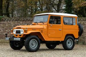 Image 32/50 of Toyota Land Cruiser FJ 40 (1980)