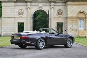 Afbeelding 18/50 van Jaguar XKR (1998)