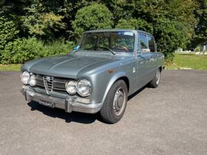 Bild 15/21 von Alfa Romeo Giulia Super 1.3 (1972)