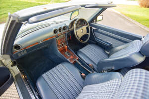 Image 11/28 de Mercedes-Benz 300 SL (1987)