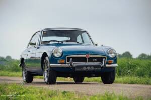 Image 2/40 of MG MGB GT V8 (1973)