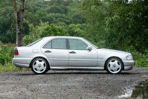 Image 5/48 of Mercedes-Benz C 55 AMG (1998)