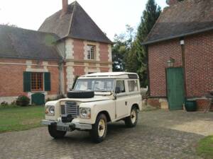 Image 3/8 de Santana Land Rover 88 (1979)