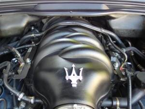 Image 75/98 of Maserati GranTurismo 4.2 (2008)