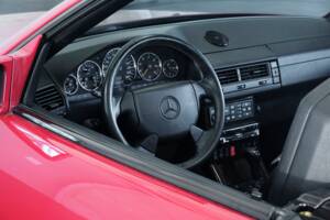 Image 34/50 de Mercedes-Benz SL 500 (1996)