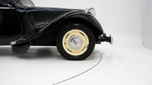 Afbeelding 10/15 van Citroën Traction Avant 15/6 (1954)