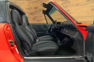 Bild 9/19 von Porsche 911 Carrera 3.2 (1985)