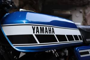 Image 27/33 of Yamaha RD 250 (1976)