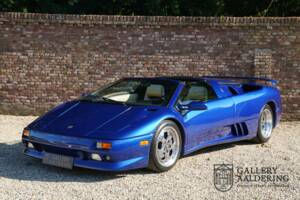 Image 1/50 of Lamborghini Diablo VT Roadster (1996)
