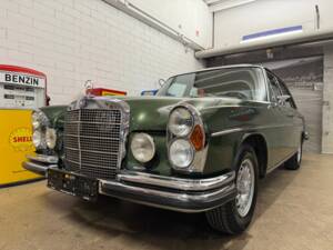 Bild 2/20 von Mercedes-Benz 280 SE 3,5 (1972)