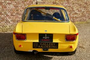 Image 6/50 of Alfa Romeo Giulia 1600 Sprint GT (1965)