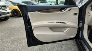 Image 14/53 of Maserati Quattroporte GTS (2013)