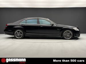Image 4/15 de Mercedes-Benz S 65 AMG L (2007)