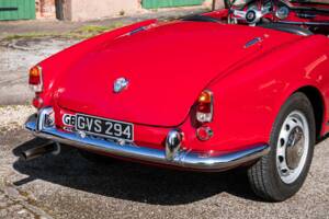 Image 37/46 of Alfa Romeo 2000 Spider (1960)