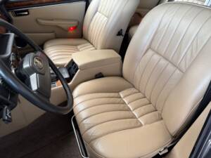 Bild 31/67 von Jaguar XJ 12 (1989)