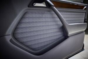 Image 67/100 of Mercedes-Benz 230 TE (1990)