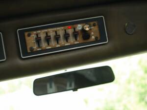 Immagine 94/143 di Dodge B 200 Sportsman (1978)