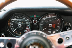 Image 38/63 of Jaguar E-Type (1969)