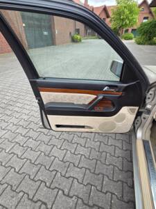 Image 54/103 de Mercedes-Benz 300 SE (1991)
