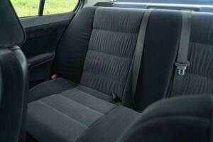 Image 28/40 de BMW 320i (1994)