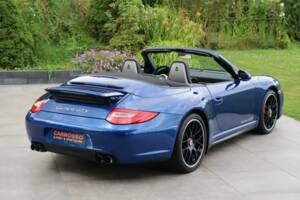 Bild 46/50 von Porsche 911 Carrera 4 GTS (2011)