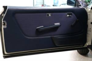 Bild 10/38 von Mercedes-Benz 230 CE (1984)