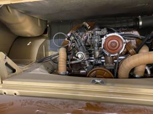 Image 6/9 of Volkswagen T2 Brasil Camper (1970)