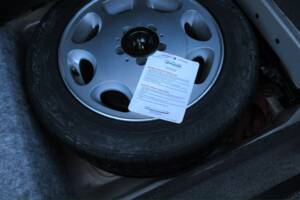 Image 22/39 of Mercedes-Benz SL 320 (1994)