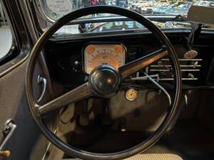 Image 15/30 de Citroën Traction Avant 11 B (1949)